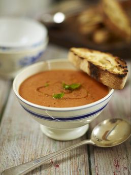 Roast tomato & bread soup